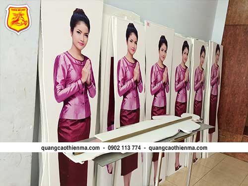 standee mô hình người
